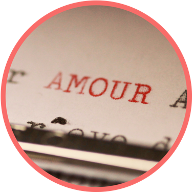 Détail d'écriture à la machine à écrire : AMOUR